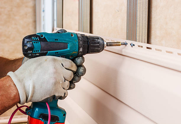 Affordable siding repair and maintenance services in Lake Landor, VA